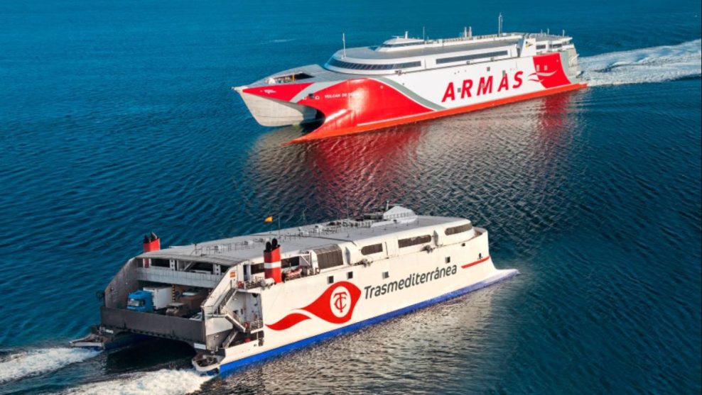 Buques de las navieras Armas y Trasmediterránea